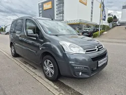 Grau Gebraucht 2015 Citroën Berlingo SELECTION Van / Kleinbus | 8.990 € (Fairer Preis)