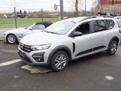 Grau Gebraucht 2022 Dacia Jogger Extreme Van / Kleinbus | 13.999 € (Superpreis)