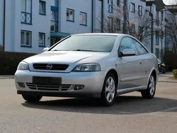 Silber Gebraucht 2004 Opel Astra Coupé | 1.500 € (Guter Preis)