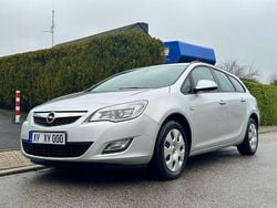 Silber Gebraucht 2011 Opel Astra Kombi | 3.995 € (Guter Preis)