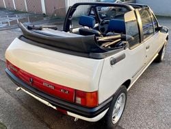 Weiß Gebraucht 1990 Peugeot 205 Cabrio | 1.750 €
