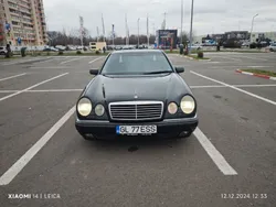 Violett Gebraucht 1996 Mercedes E420 Avantgarde Limousine | 7.500 €