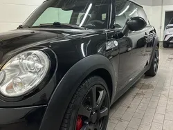 Schwarz Gebraucht 2009 Mini John Cooper Works Kleinwagen | 7.290 € (Fairer Preis)