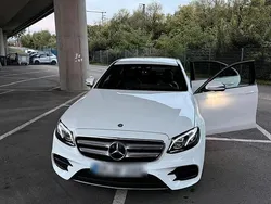 Weiß Gebraucht 2016 Mercedes E350 Limousine | 28.900 €