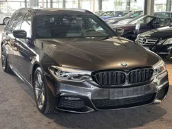 Sophistograu brillanteffekt me Gebraucht 2019 BMW 520 M Sport Kombi | 26.990 € (Fairer Preis)