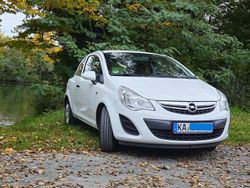 Weiß Gebraucht 2013 Opel Corsa Edition Limousine | 4.500 € (Fairer Preis)