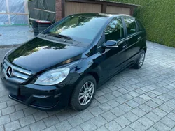 Schwarz Gebraucht 2009 Mercedes B180 Van / Kleinbus | 4.499 €
