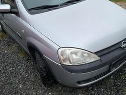 Silber Gebraucht 2001 Opel Corsa Kleinwagen | 600 € (Superpreis)