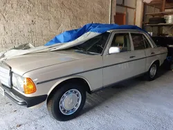 Beige Gebraucht 1982 Mercedes 200 Limousine | 10.900 €