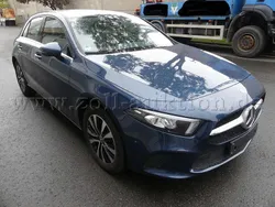 Blau Gebraucht 2023 Mercedes A250 Business Limousine | 26.450 € (Guter Preis)