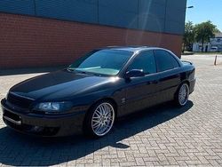 Schwarz Gebraucht 1995 Opel Omega Limousine | 9.500 €