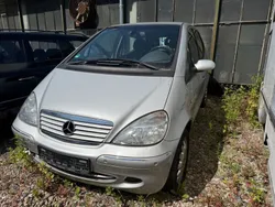 Silber Gebraucht 2002 Mercedes A160 Elegance Van / Kleinbus | 800 € (Superpreis)