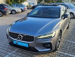 Grau Gebraucht 2020 Volvo S60 R-Design Limousine | 32.000 € (Etwas zu teuer)