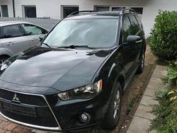 Schwarz Gebraucht 2010 Mitsubishi Outlander SUV | 5.850 €