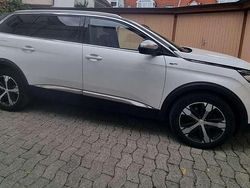 Weiß Gebraucht 2018 Peugeot 5008 GT Van / Kleinbus | 24.000 € (Etwas zu teuer)