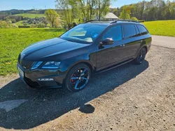 Schwarz Gebraucht 2017 Skoda Octavia RS Kombi | 21.500 € (Teuer)