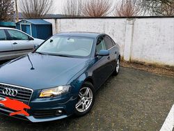 Grau Gebraucht 2011 Audi A4 Comfort Limousine | 7.500 € (Fairer Preis)