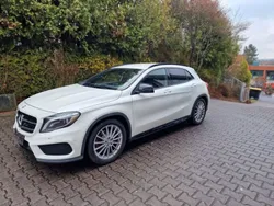 Weiß Gebraucht 2015 Mercedes GLA220 AMG line SUV | 13.500 € (Superpreis)
