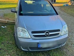 Silber Gebraucht 2004 Opel Meriva Van / Kleinbus | 1.500 € (Etwas zu teuer)