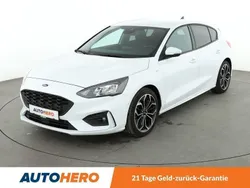 Weiß Gebraucht 2020 Ford Focus ST-Line Limousine | 19.010 € (Guter Preis)