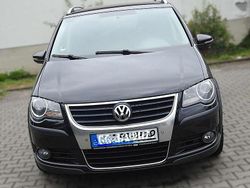 Schwarz Gebraucht 2009 VW Touran Van / Kleinbus | 5.000 € (Etwas zu teuer)