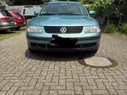 Blau Gebraucht 1998 VW Passat Kombi | 1.890 € (Fairer Preis)