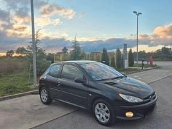 Schwarz Gebraucht 2006 Peugeot 206 Tendance Limousine | 2.050 € (Etwas zu teuer)