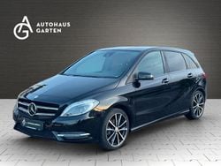 Schwarz Gebraucht 2015 Mercedes B200 Van / Kleinbus | 12.950 € (Fairer Preis)