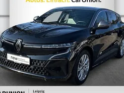 Black pearlschwarz metallic, dolomitgrau Gebraucht 2024 Renault Mégane Iconic Limousine | 39.990 € (Teuer)