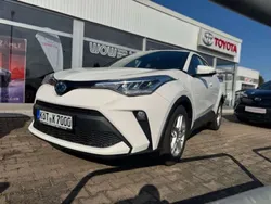 Hell weiß Gebraucht 2023 Toyota C-HR SUV | 25.490 € (Superpreis)