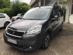Grau Gebraucht 2017 Peugeot Partner Allure Van / Kleinbus | 11.750 € (Fairer Preis)