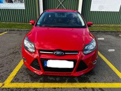 Rot Gebraucht 2012 Ford Focus Titanium Limousine | 7.800 € (Fairer Preis)