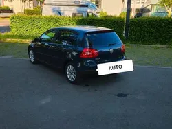 Blau Gebraucht 2005 VW Golf V Limousine | 5.280 € (Teuer)