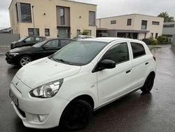 Weiß Gebraucht 2015 Mitsubishi Space Star Limousine | 2.990 € (Guter Preis)