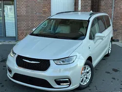 Cognac / alloy Gebraucht 2021 Chrysler Pacifica Touring SUV | 31.500 € (Etwas zu teuer)