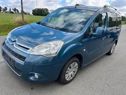 Blau Gebraucht 2010 Citroën Berlingo Exclusive Van / Kleinbus | 4.550 € (Fairer Preis)