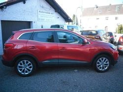 Rot Gebraucht 2015 Renault Kadjar Experience SUV | 7.790 € (Fairer Preis)