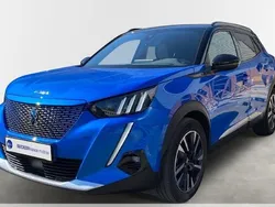 Blau/typ aussenverkleidung met Gebraucht 2021 Peugeot e-2008 GT SUV | 17.990 € (Fairer Preis)