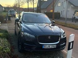 Schwarz Gebraucht 2016 Jaguar F-Pace S SUV | 13.999 € (Teuer)