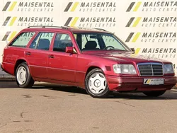 Rot Gebraucht 1994 Mercedes E220 Kombi | 9.999 €