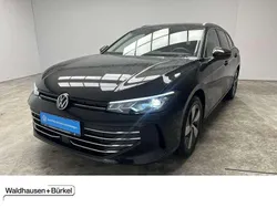 Grenadillschwarz (metallic) Gebraucht 2024 VW Passat Business Kombi | 33.950 € (Guter Preis)