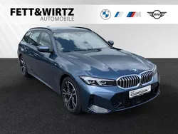 Arctic race blue metallic Gebraucht 2024 BMW 330 M Sport Kombi | 39.800 € (Superpreis)