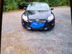 Schwarz Gebraucht 2014 Ford Focus Titanium Limousine | 4.900 € (Guter Preis)
