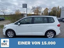 Weiß Gebraucht 2022 VW Touran Comfortline Van / Kleinbus | 32.030 € (Fairer Preis)