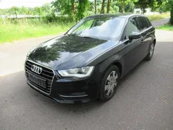 Schwarz Gebraucht 2015 Audi A3 Attraction Limousine | 9.999 € (Guter Preis)