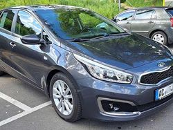 Grau Gebraucht 2016 Kia Ceed DREAM-TEAM Edition Limousine | 10.000 € (Fairer Preis)