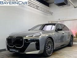 Grau Gebraucht 2025 BMW M760 Executive Limousine | 121.789 €