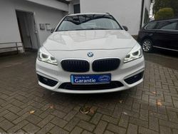 Weiß Gebraucht 2015 BMW 220 Active Tourer Basis Van / Kleinbus | 15.900 € (Fairer Preis)