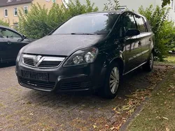 Schwarz Gebraucht 2005 Opel Zafira Van / Kleinbus | 1.600 € (Fairer Preis)