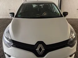 Weiß Gebraucht 2018 Renault Clio IV Life Kleinwagen | 7.800 € (Fairer Preis)